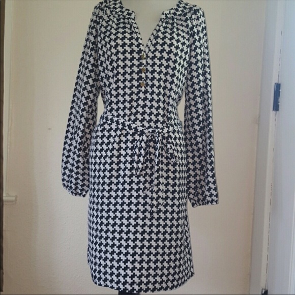 Mud Pie Dresses & Skirts - Mud Pie Long Sleeved black and White Dress Medium